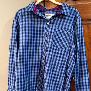 women’s vineyard vines dark blue flannel / size 8